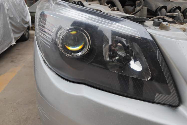 Used BYD L3 2012 1.5L Manual Comfort Edition Right Front Headlight