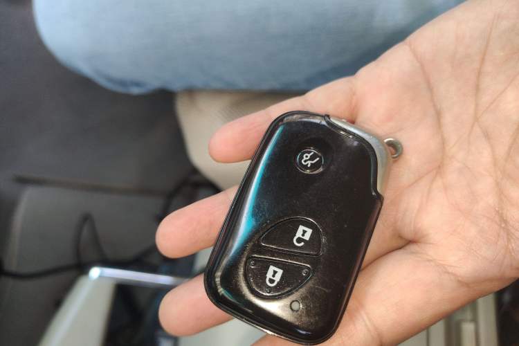 Used BYD M6 2013 2.0L Manual Comfort Edition