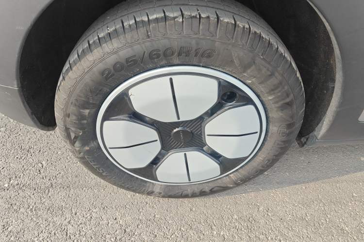 Used Geely Galaxy Geome 2026 Model 310km Youth Edition
