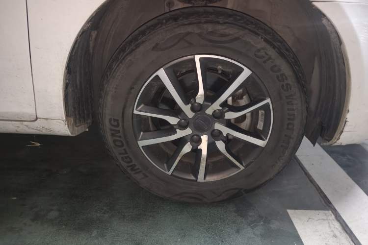 Used Geely Auto Emgrand 2019 Leading Edition 1.5L CVT Luxury Model China VI Standard