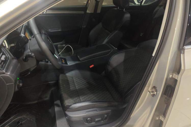 Used Skoda Superb 2018 TSI280 DSG Comfort Edition China V Standard Left Front Seat