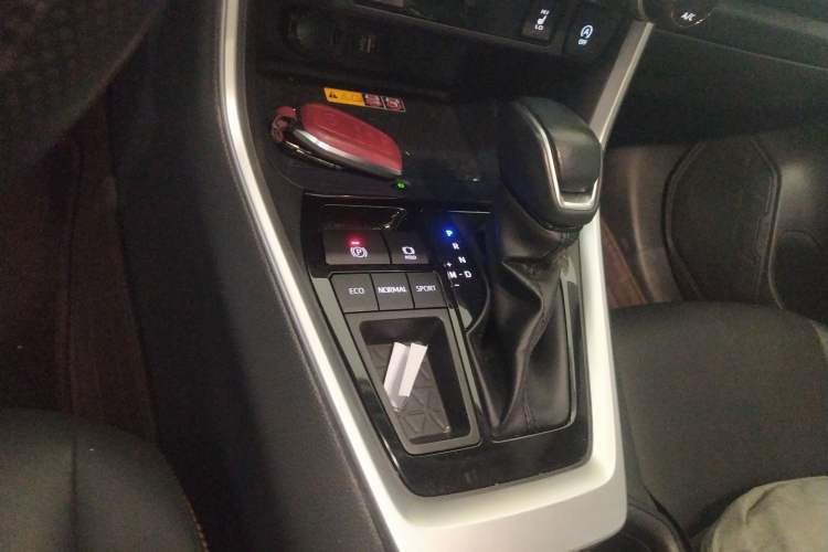 Used Toyota RAV4 2024 2.0L CVT Two-Wheel Drive Fashion Plus Edition