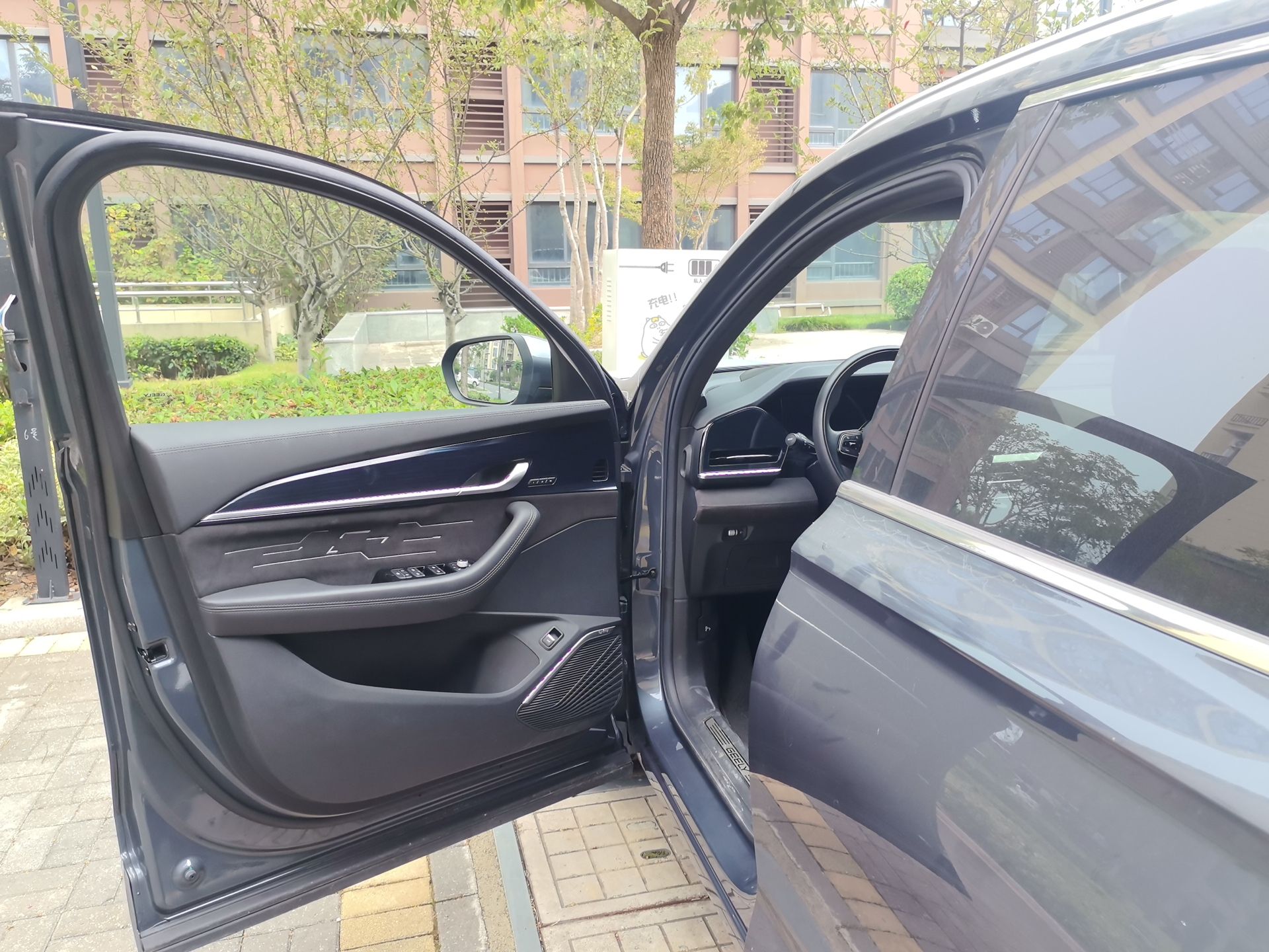 Geely Auto Monjaro L 2024 2.0TD High-Power Automatic Two-Wheel Drive Skyline Edition — снимка 16