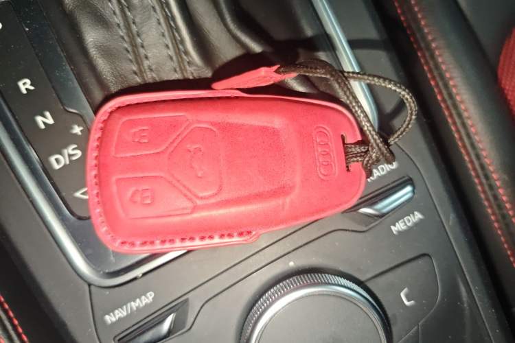 Used Audi Q2L 2018 35 TFSI Fashion Dynamic Version China V Emission Standard Vehicle Key