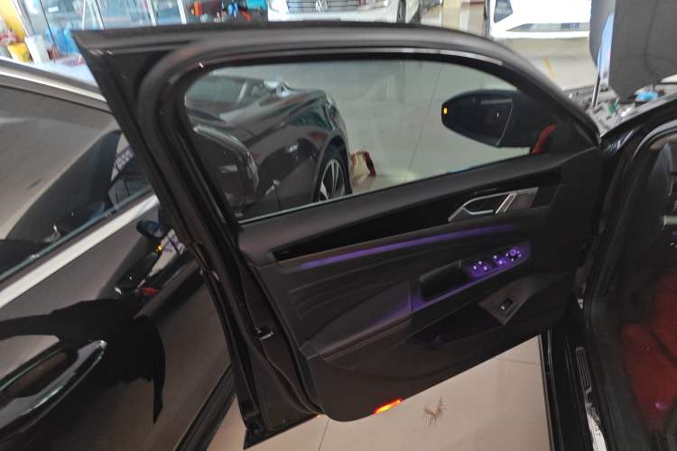 Used Volkswagen Passat 2020 330TSI Elite Edition China VI
