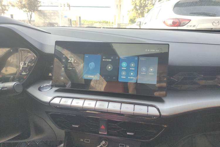 Used MG 5 2021 300TGI DCT Luxury Flagship Edition Audio And AC Panel