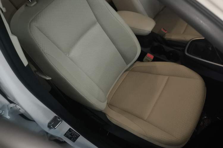 Used Ford Escort 2017 Revised Version 1.5L Manual Comfort Edition Right Front Seat