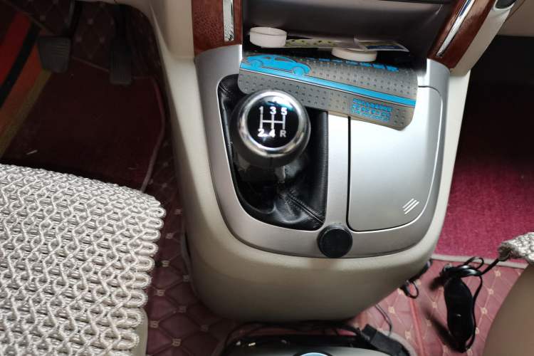 Used Jinbei Grace 2016 2.0L Classic Edition Standard Model Short Wheelbase 7 Seats