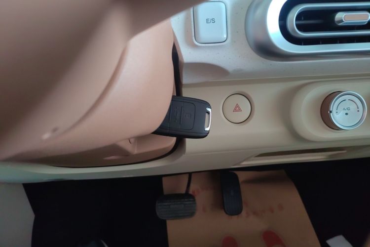 Used Wuling Hongguang MINIEV 2024 3rd Generation 215km Youth Edition
