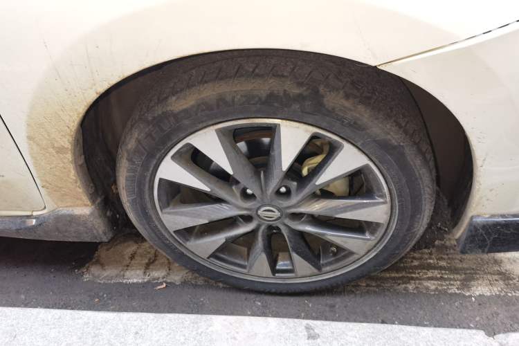 Used Nissan Lannia 2020 1.6L CVT Smart Connect Smart Cool Edition Right Front Wheel Hub