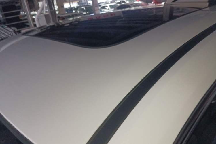 Used CHANGAN UNI-K 2024 2.0T Two-Wheel Drive YueShang Trim Roof