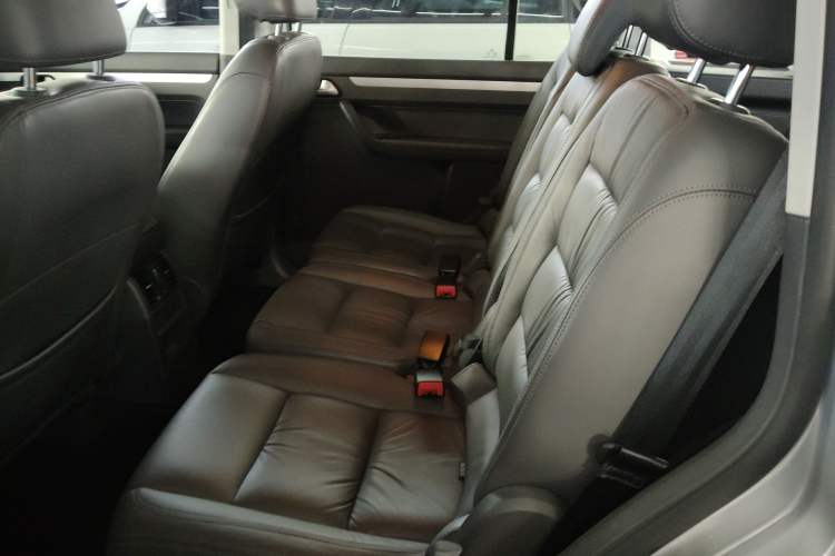 Used Volkswagen Touran 2015 1.4T DSG Comfort Edition 5 Seats Left Rear Seat