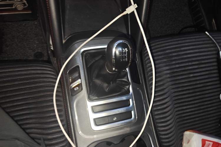 Used Changan CS55 2017 1.5T Manual Colorful Edition
