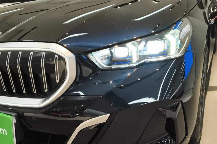 Used BMW 5 Series 2025 530Li Luxury Edition M Sport Package