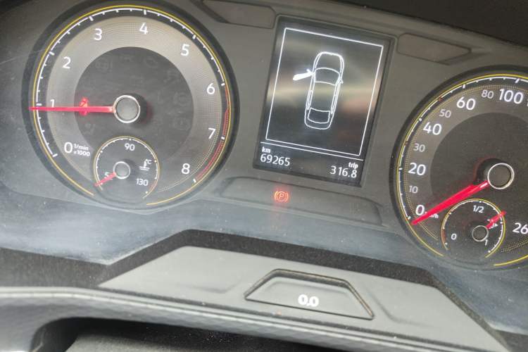 Used Volkswagen Lavida 2019 1.5L Automatic Fashion Edition China VI Odometer Close Up