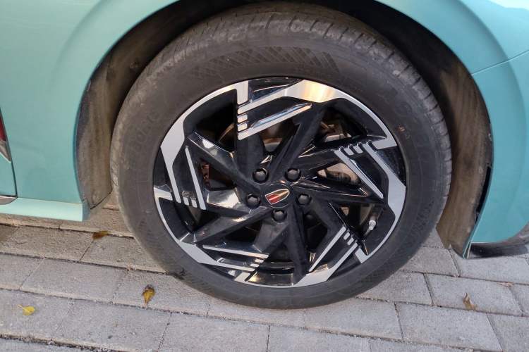 Used Hongqi H6 2023 2.0T ZhiMei Edition
