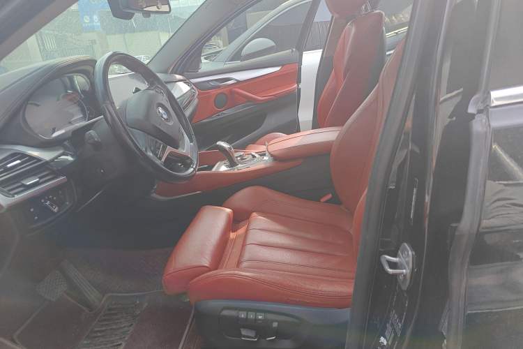 Used BMW X6 2016 xDrive35i Base Model Middle East Left Front Seat