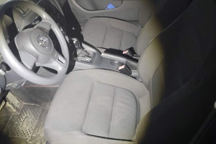 Used Volkswagen Sagitar 2012 1.6L Automatic Fashion Edition