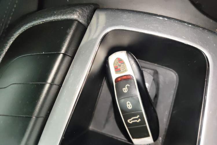 Used Porsche Macan 2018 Macan 2.0T Vehicle Key