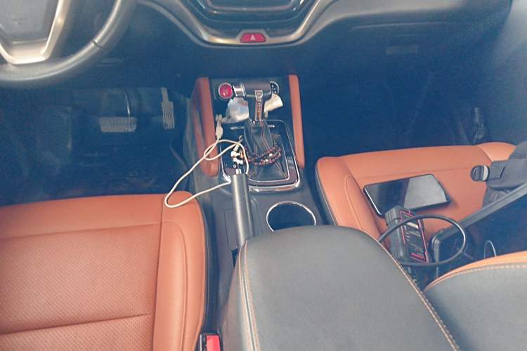 Used CHANGAN OSHAN CX70 2018 CX70T 1.5T Automatic Tianqing Edition Gear Lever