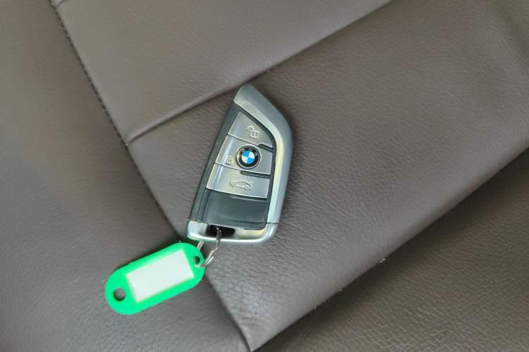 Used BMW X5 2017 xDrive28i Vehicle Key