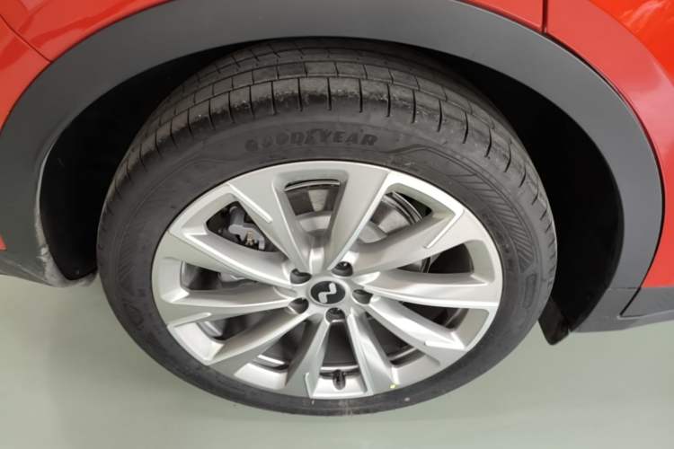 Used ONVO L60 2025 Model—60 kWh Rear-Wheel-Drive Version Right Rear Wheel Hub