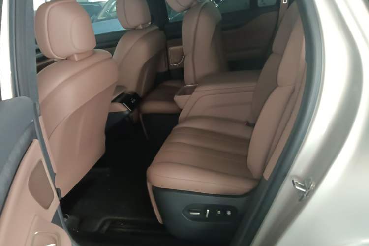 Used Nio ES8 2023 75 kWh Executive Edition
