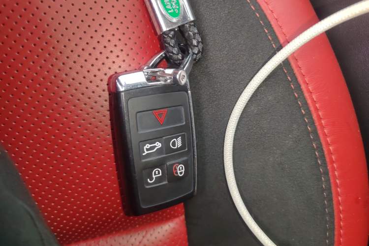 Used Land Rover Range Sport 2019 3.0 L6 HSE DYNAMIC Vehicle Key