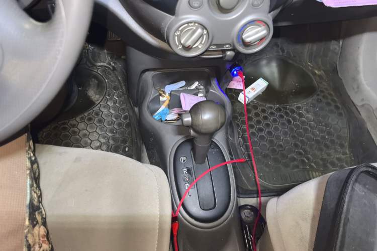 Used Nissan Sunny 2011 1.5XE CVT Comfort Edition Gear Lever