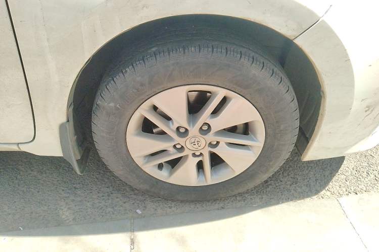 Used Toyota Corolla 2014 1.6L Manual GL Right Front Wheel Hub