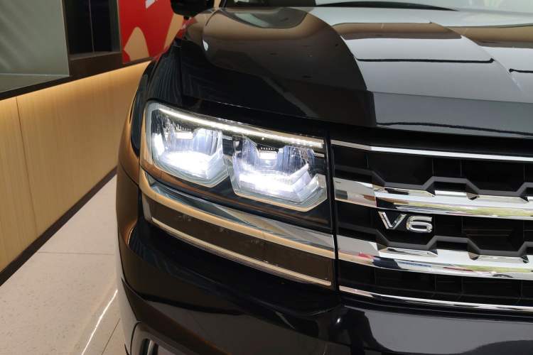 Used Volkswagen Teramont 2020 530 V6 Four-Wheel Drive Luxury Version China VI Standard Right Front Headlight