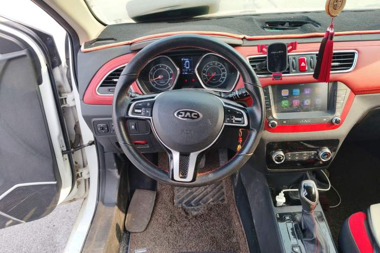 Used JAC Refine S2 2017 1.5L CVT Luxury Connect Edition
