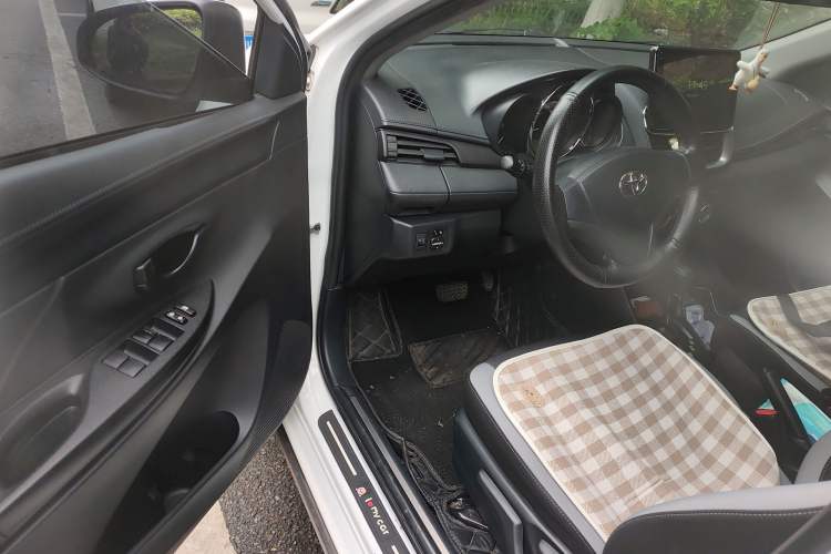 Used Toyota YARiS L Zhi Xuan 2020 X-Trail X 1.5L CVT Leading Edition Driver Seat