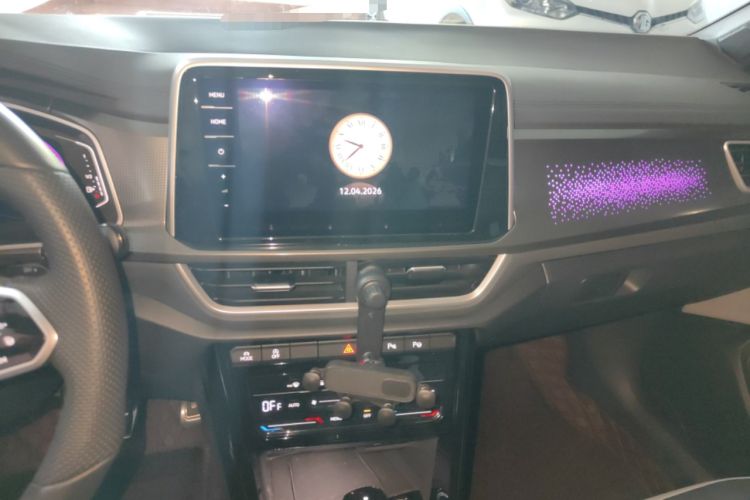 Used Volkswagen T-ROC 2023 300TSI DSG Two-Wheel Drive Starlight Edition Audio And AC Panel