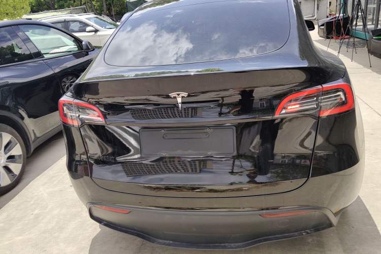 Used Tesla Model Y 2021 Standard Range Rear-Wheel Drive Version
