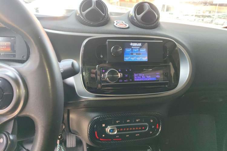 Used smart fortwo 2015 1.0L 52 kW Hardtop Passion Edition
