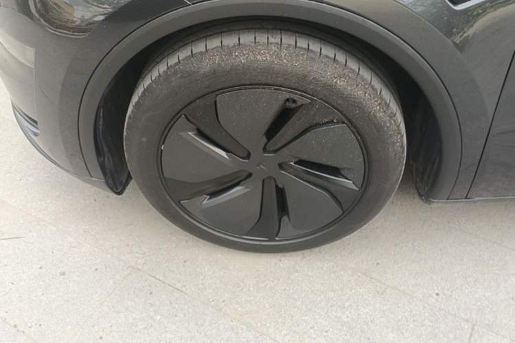 Used Tesla Model Y 2025 Rear-Wheel-Drive Version Left Front Wheel Hub