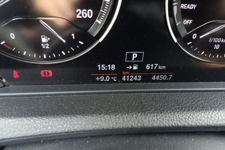 Used BMW 2 Series 2019 225i Sport Design Package Odometer Close Up