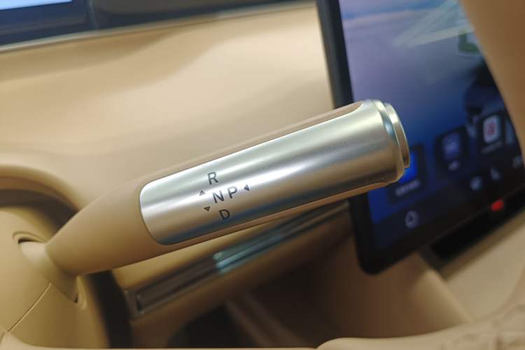 Used Hima Luxeed R7 2024 All-Electric 802 km Max
