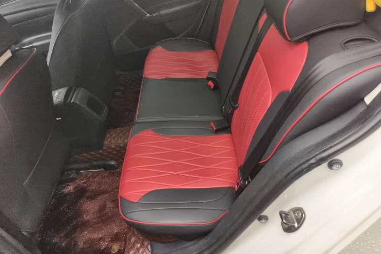 Used Volkswagen Lavida 2013 Restyled Classic 1.6L Manual Comfort Edition
