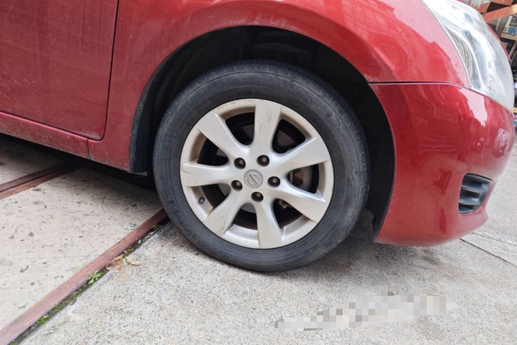 Used Nissan Tiida 2011 1.6L CVT Smart Version