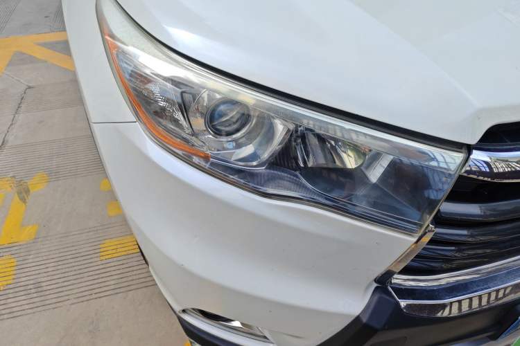 Used Toyota Highlander 2015 2.0T Four-Wheel Drive Luxury Edition 7-Seater
