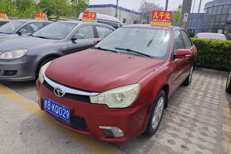 Used Soueast V3 Lingyue 2011 Revised Version 1.5L Manual – Style Edition