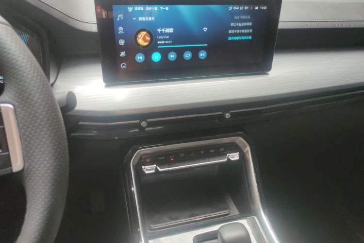 Used Wuling Asta 2022 2.0L DHT Electric-Speed Version
