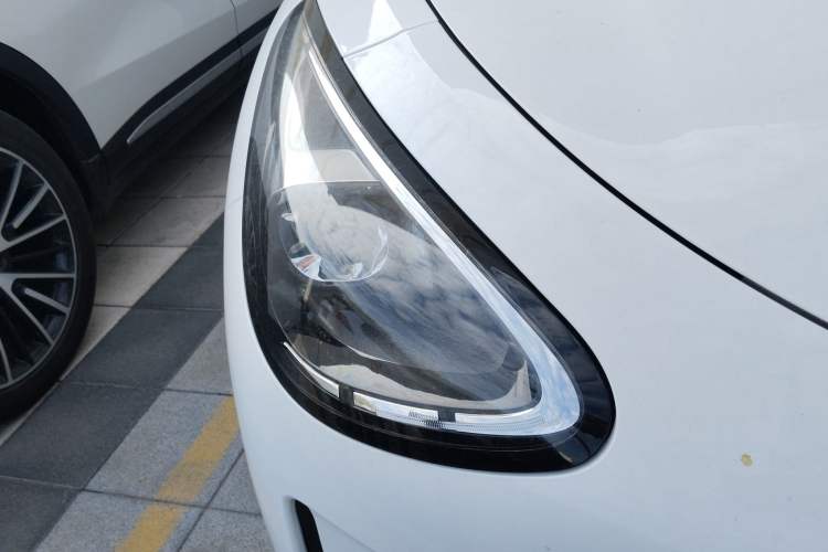 Used Geely Galaxy Geome 2026 Model 310km Youth Edition Right Front Headlight