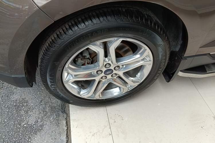 Used Ford Edge 2016 EcoBoost 245 Two-Wheel-Drive Titanium 7-Seater
