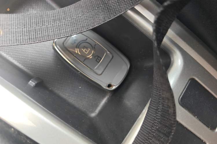 Used Haval H6 2015 Upgraded Model 1.5T Manual Two-Wheel Drive Elite Version