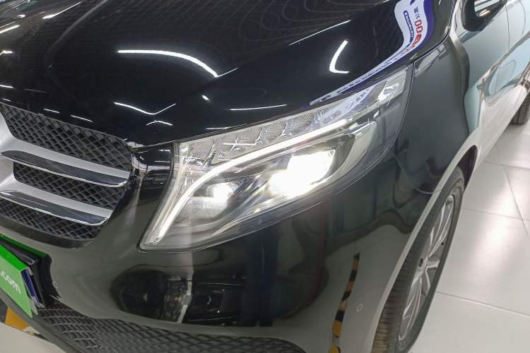 Used Mercedes-Benz V-Class 2021 V 260 Avantgarde Edition
