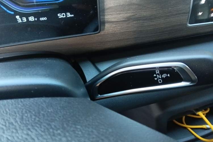 Used Ruichi EC75 2025 Model Passenger Vehicle Smart Driving Edition Pioneer I 41.5 kWh
