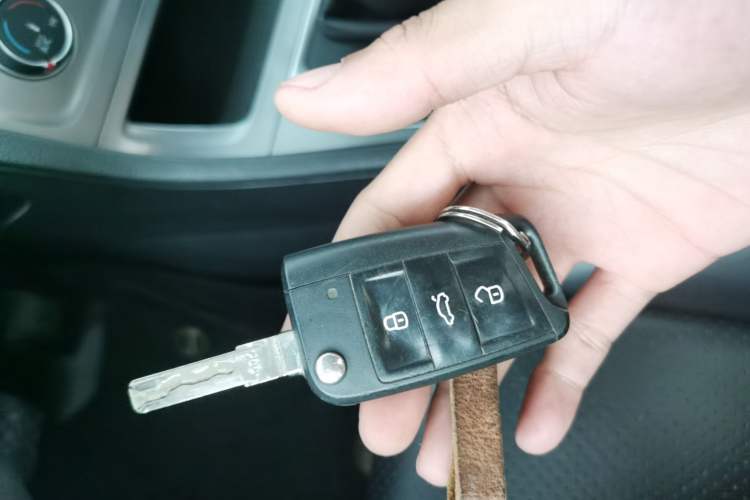 Used Volkswagen Golf 2016 1.6L Automatic Fashion Model Vehicle Key